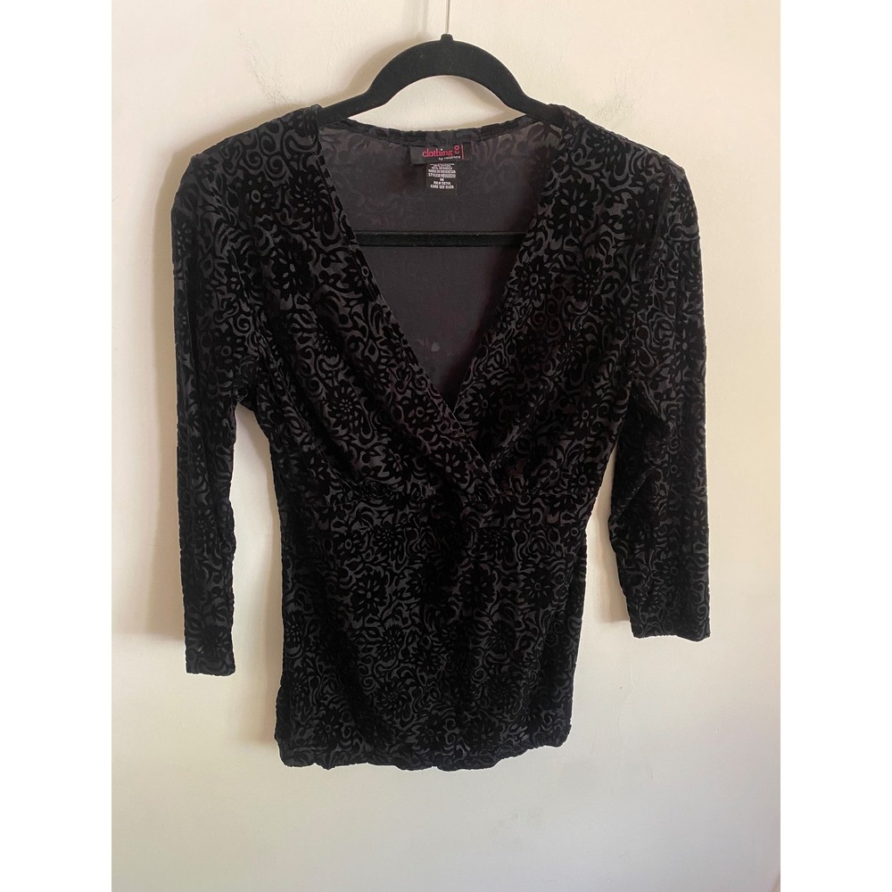 Clothing Co by Notations‎ Black Floral Burnout Velvet Wrap Top